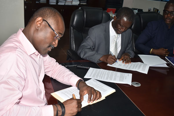 LRA, LNBA Sign MOU On Payment of License Fees